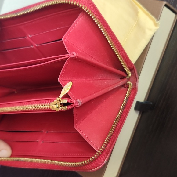 LV x Kusama Limited Edition Long Zip Wallet Vernis Infinity Dots - Picture 16 of 17